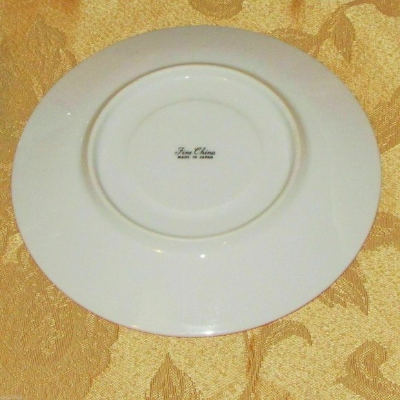 4 sets Christmas Cups & Saucers FINE CHINA OF JAPAN Vintage Holiday Teacups - Picture 6 of 8